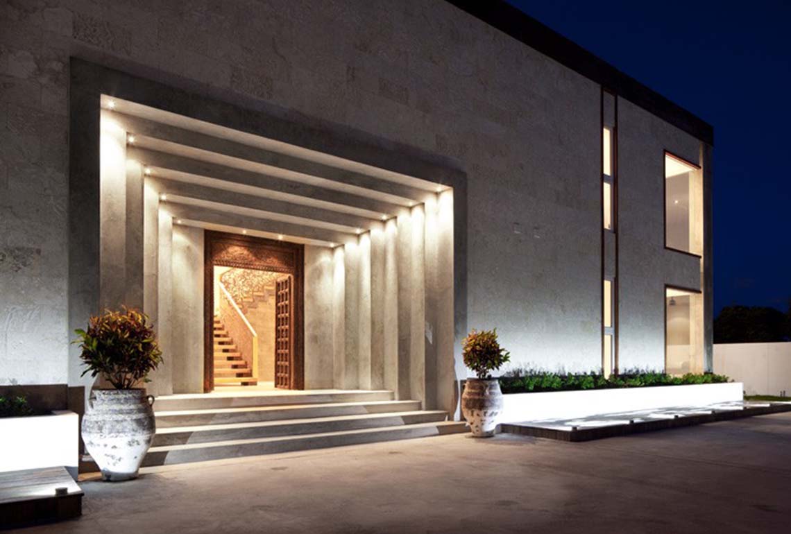 Home facade lighting